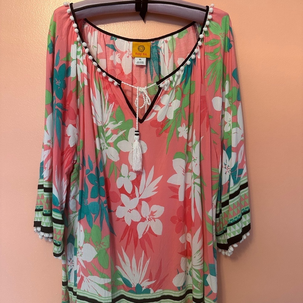 🌸Ruby Rd. Top Pom-Pom adorable, very comfy and soft. GUC